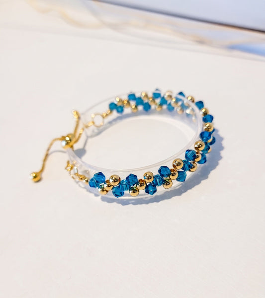 pulsera color turquesa fabricada con cuetas de cristal