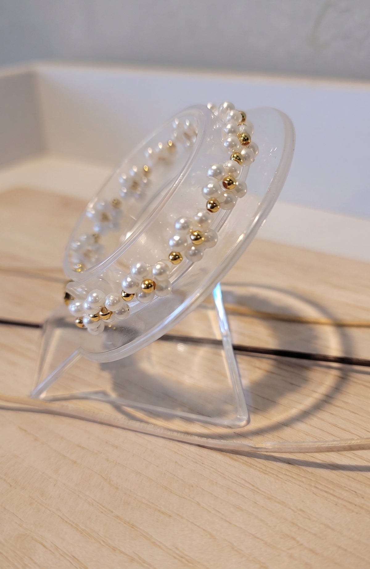 pulsera hermosa con perlas de imitacion