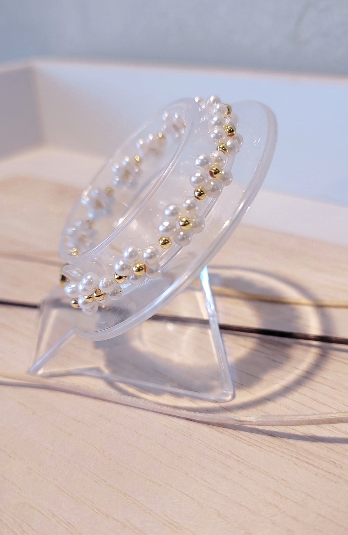 pulsera hermosa con perlas de imitacion