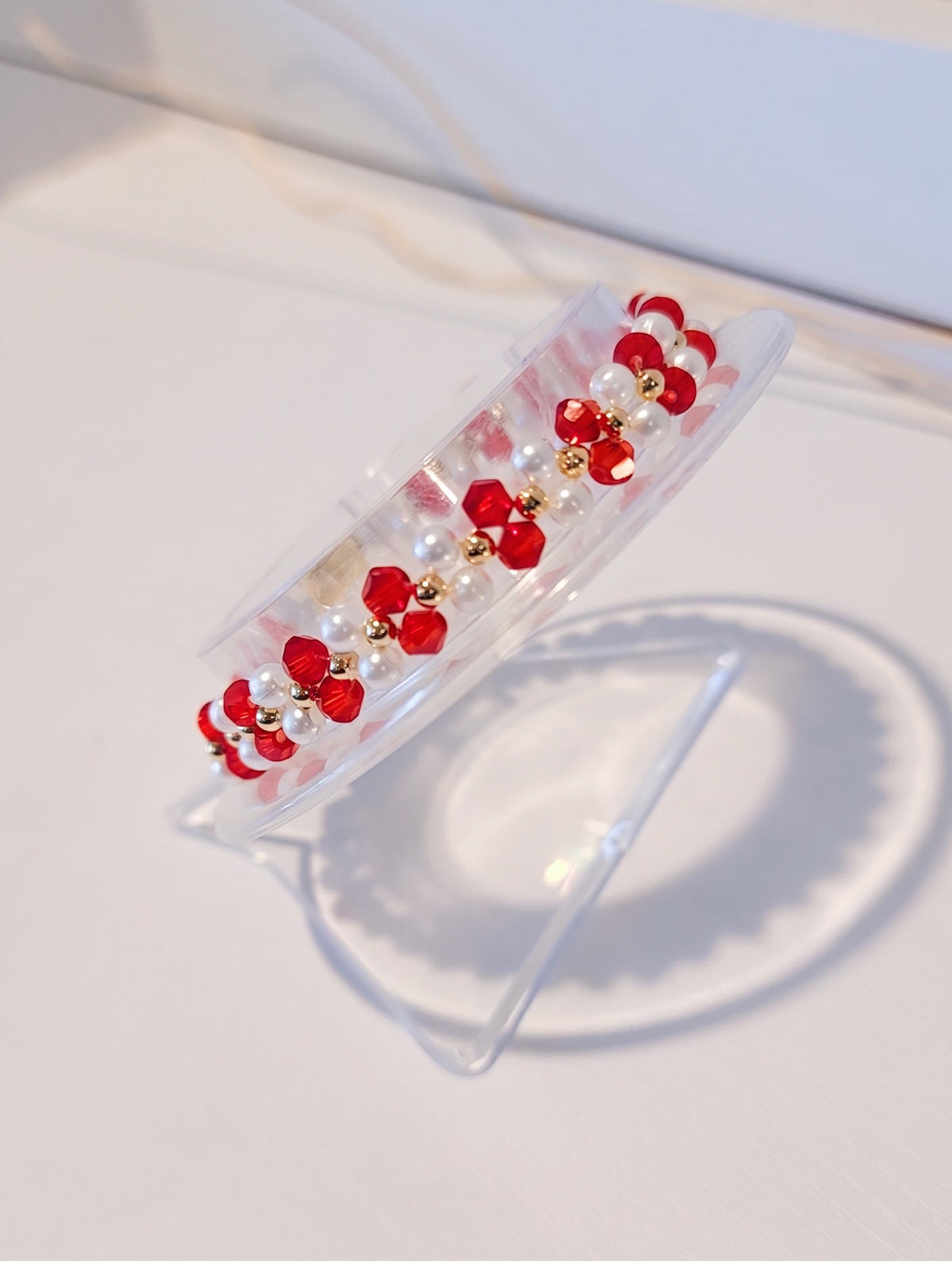 pulsera sumamente elegante y bella en color rojo y blanco