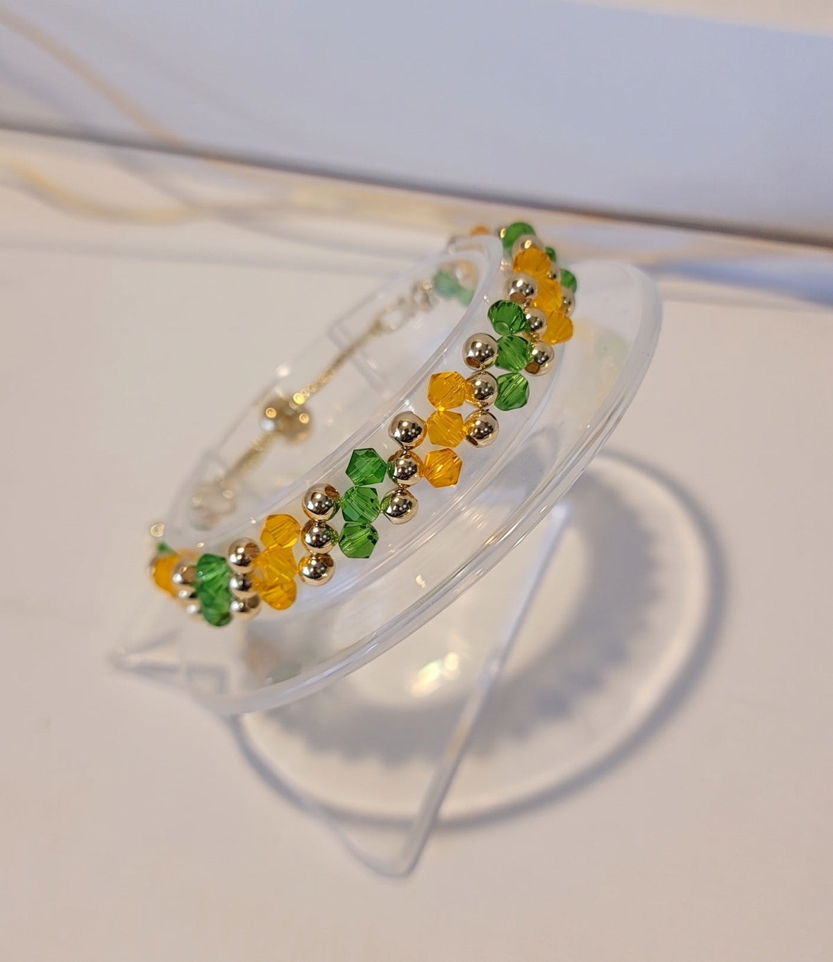 pulsera hermosa estilo moderno y elegante